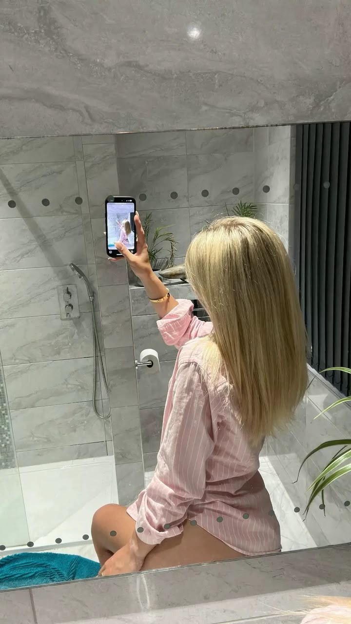 Сара — Фото